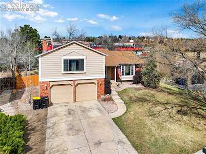 5382 Picket Drive Colorado Springs, CO 80918