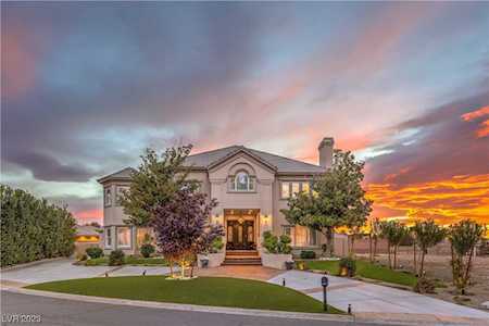 3927 Royal Viking Way Las Vegas, NV 89121