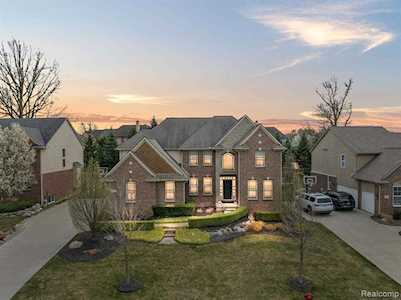 54895 W Grenelefe Circle Lyon Twp, MI 48178
