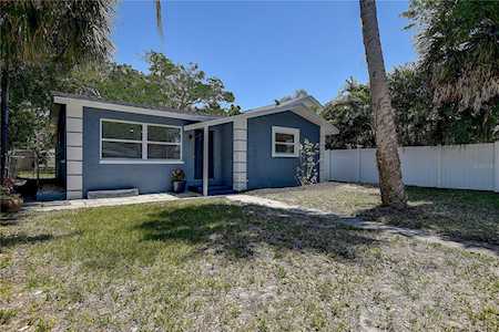 319 Bath St Tarpon Springs, FL 34689