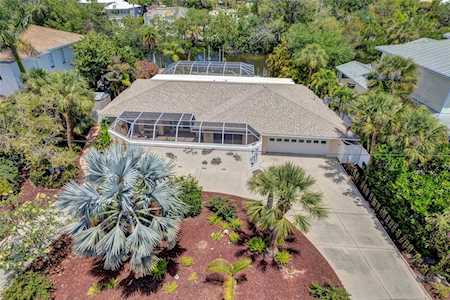 208 Island CIRCLE Sarasota, FL 34242
