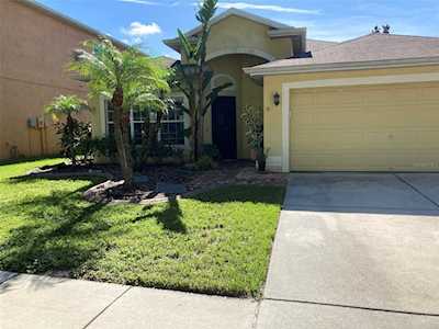 706 Star Pointe Dr Seffner, FL 33584