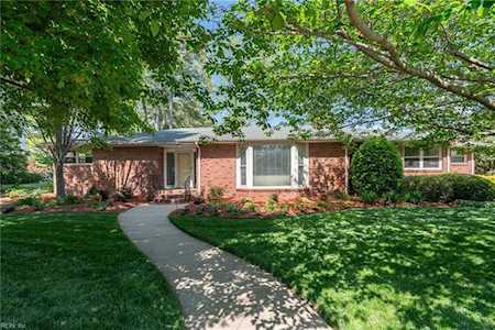 5101 Lake Circle Portsmouth, VA 23703