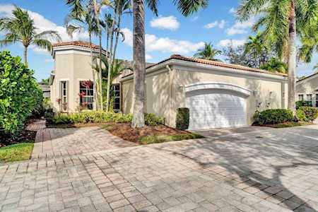 7698 Hummingbird Court West Palm Beach, FL 33412