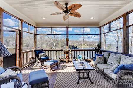 127 Long Cove Ln Mooresville, NC 28117