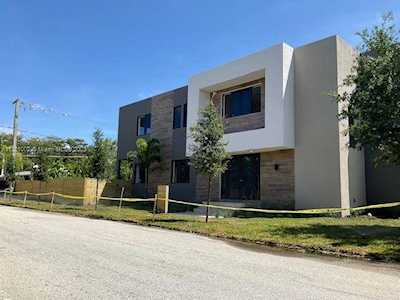 1346 NE 16th Ter Fort Lauderdale, FL 33304