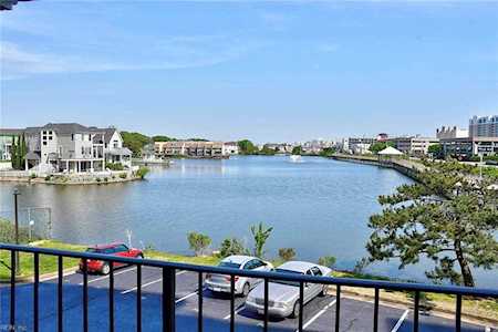 500 Pacific Ave #211 Virginia Beach, VA 23451