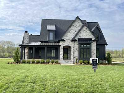 5101 Bond Mill Rd Thompsons Station, TN 37179