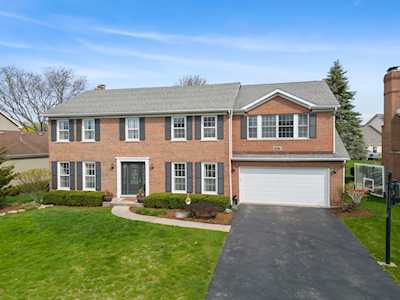 405 Bluegrass Dr Wheaton, IL 60189