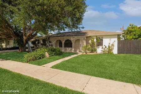 406 S 13th Court Lantana, FL 33462