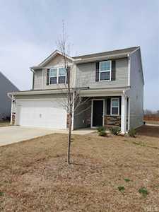 828 Avery Pond Drive Fuquay Varina, NC 27526