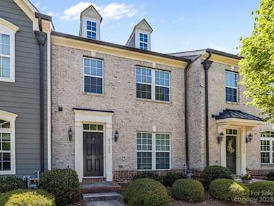 21628 Old Canal St Cornelius, NC 28031