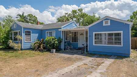 2811 9th Ave W Bradenton, FL 34205