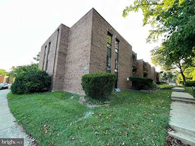 7806 Dassett Ct #T1 Annandale, VA 22003