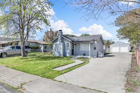 335 N Maple Avenue Manteca, CA 95336