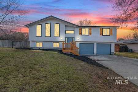 3032 S Chieftain Way Boise, ID 83709
