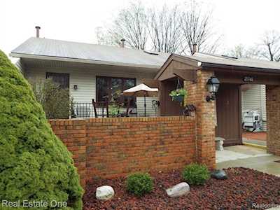 25748 Lexington Dr #1 South Lyon, MI 48178