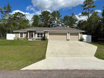 8020 N Fieldstone Dr Citrus Springs, FL 34433