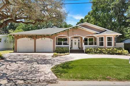 905 S Palm Dr Largo, FL 33770