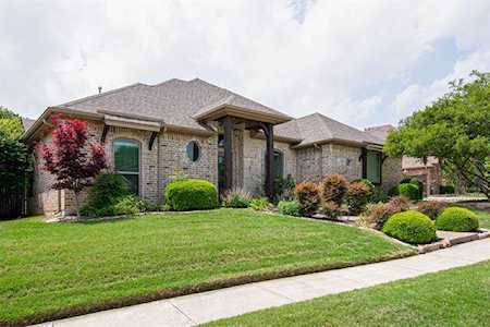 7836 Shady Oaks Drive North Richland Hills, TX 76182