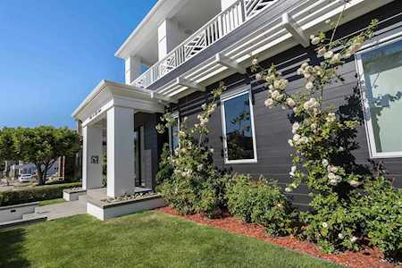 3657 Bayonne Dr San Diego, CA 92109