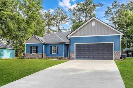 523 Sand Pine Circle Midway, FL 32343