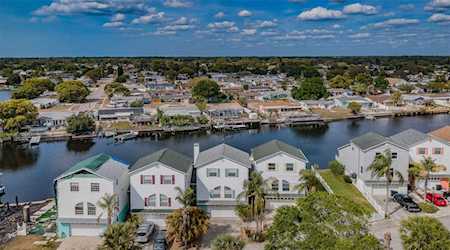 5303 Boardwalk St Holiday, FL 34690