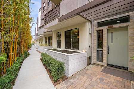 2515 State St Carlsbad, CA 92008