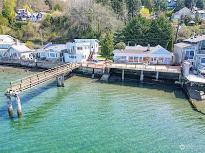 4226 Sunset Beach Rd W University Place, WA 98466