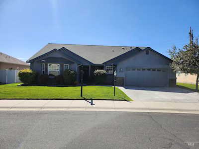 3707 S Edgeview Drive Nampa, ID 83686