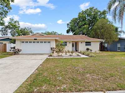 2479 Moore Haven Dr W Clearwater, FL 33763