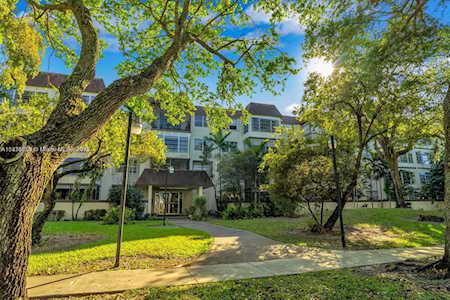 1681 NW 70th Ave #412 Plantation, FL 33313