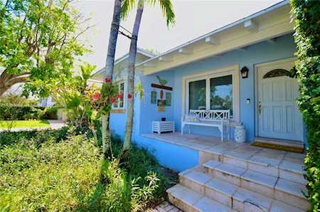 5888 SW 27th St Miami, FL 33155