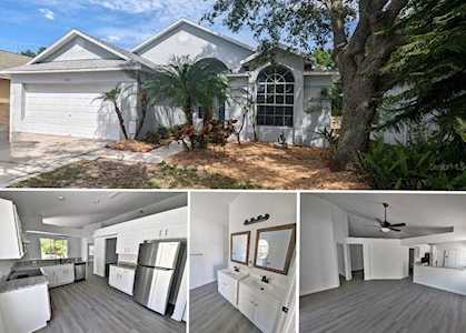 12832 Kings Lake Dr Gibsonton, FL 33534