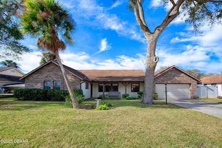 1108 Wandering Oaks Drive Ormond Beach, FL 32174