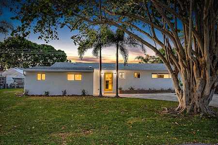 2303 S Wallen Drive Palm Beach Gardens, FL 33410