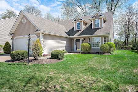 1473 Hollow Wood Ln Avon, OH 44011