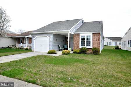 10 White Stone Ct Mount Laurel, NJ 08054