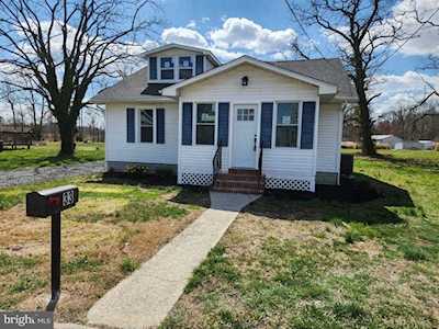 33 Beaver Ave Pennsville, NJ 08070