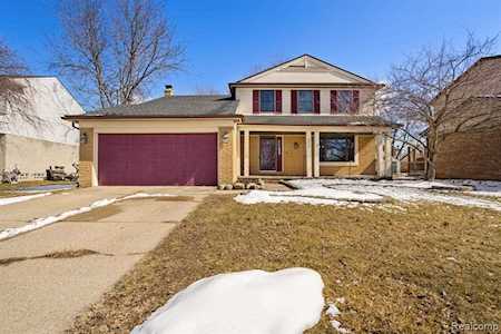 273 Queens Way Canton Twp, MI 48188