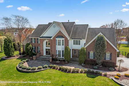 7 Blake Dr Marlboro, NJ 07746