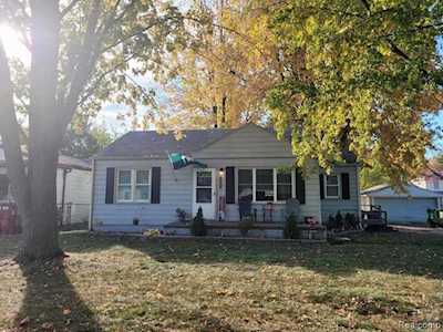 6055 N Globe St Westland, MI 48185