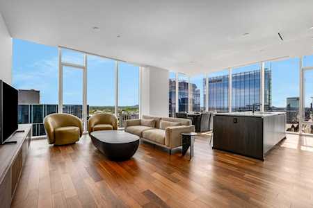 160 2nd Ave S #2402 Nashville, TN 37201