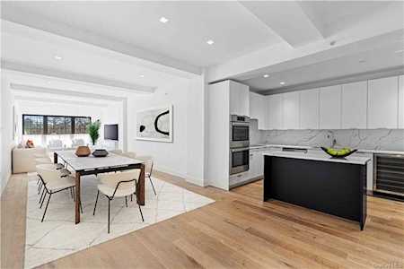 100 Pondfield Road #3D Bronxville, NY 10708