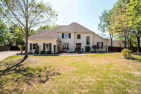 1163 Moss Creek Cv Collierville, TN 38017