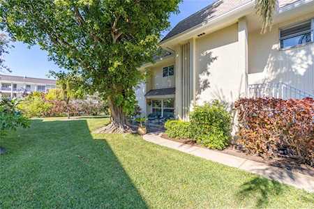 525 Sutton PLACE Longboat Key, FL 34228