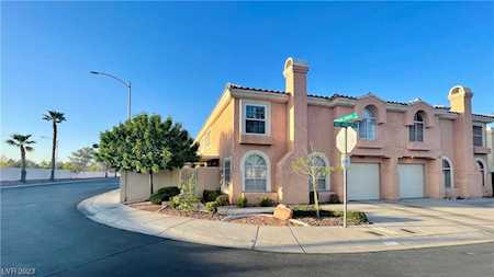 8476 Vast Horizon Ave Las Vegas, NV 89129