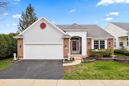1141 Orchard Lake Dr Aurora, IL 60506