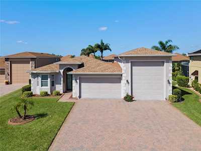 4240 Dunmore Dr Lake Wales, FL 33859