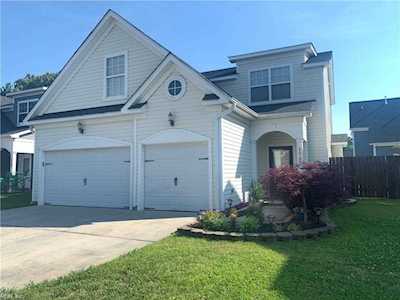 1732 Madison Crossing Ln Virginia Beach, VA 23453
